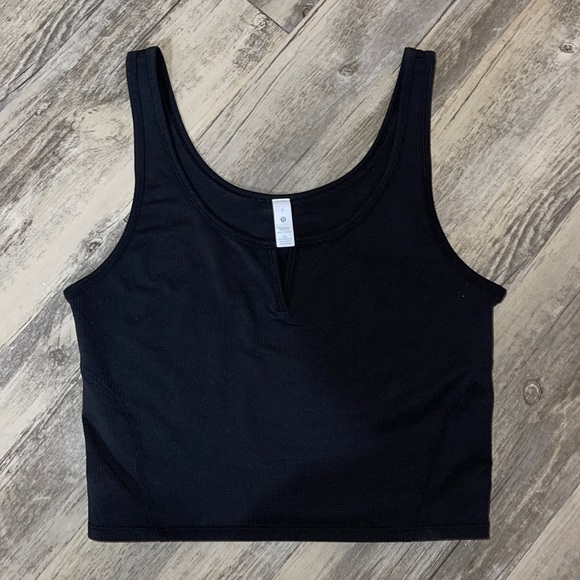 lululemon athletica Tops - ❗️FINAL SALE❗️Lululemon Cropped Henley Black Tank